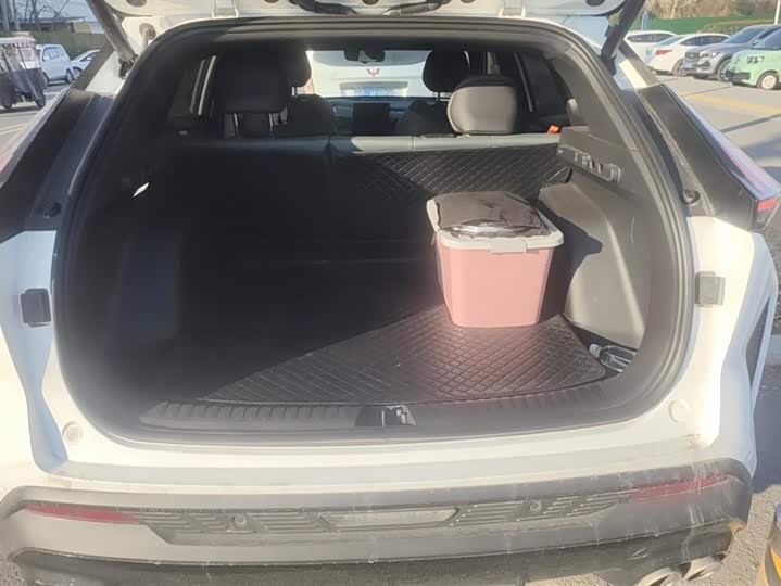 Фото 4 - Geely Atlas