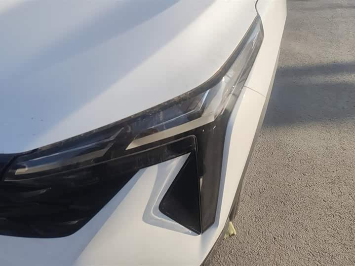 Фото 5 - Geely Atlas