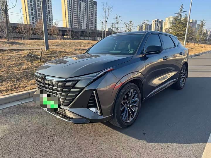 Фото 1 - Changan UNI-Z Hybrid