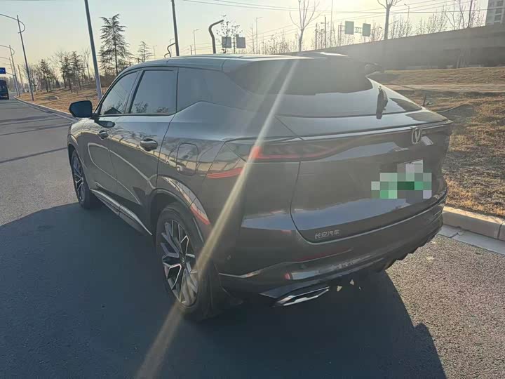 Фото 7 - Changan UNI-Z Hybrid