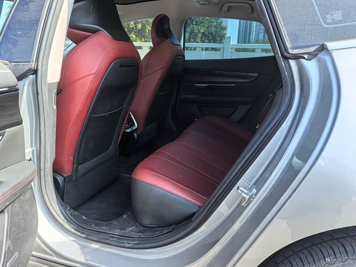 Фото 4 - XPeng P7