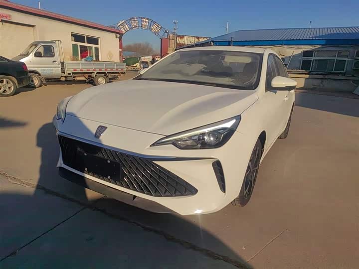 Фото 2 - Roewe i5