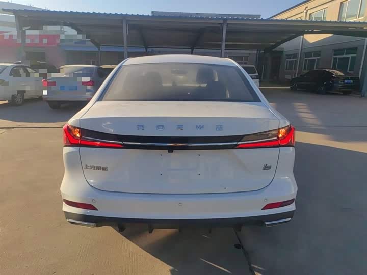 Фото 6 - Roewe i5