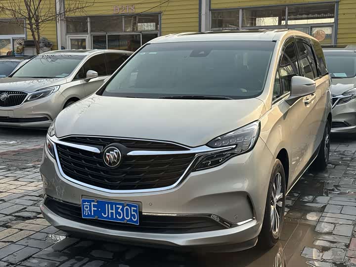 Фото 1 - Buick GL8 ES