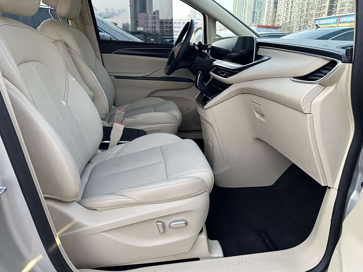 Фото 8 - Buick GL8 ES