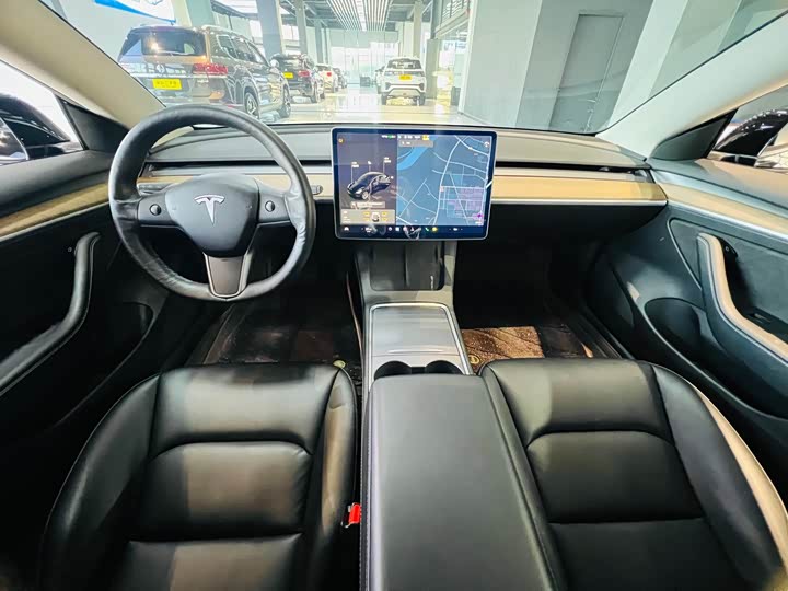 Фото 5 - Tesla Model 3