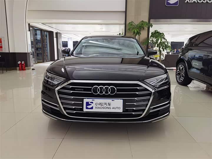 Фото 2 - Audi A8