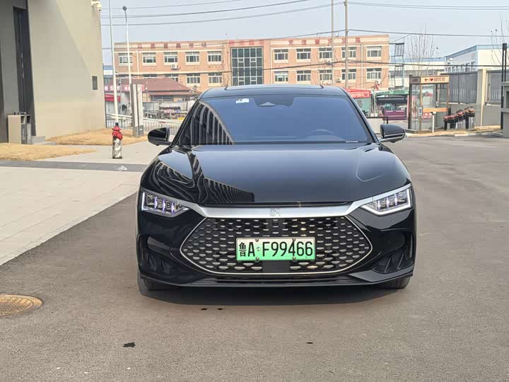 Фото 2 - BYD Han