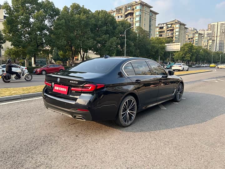 Фото 5 - BMW 5 Series