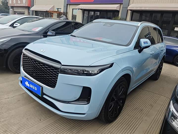 Фото 1 - LiXiang One