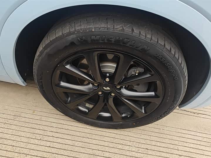 Фото 6 - LiXiang One