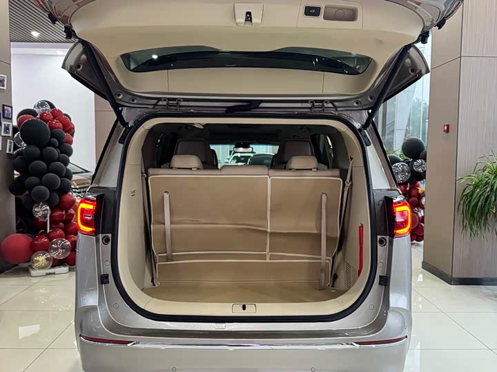 Фото 8 - Buick GL8 ES