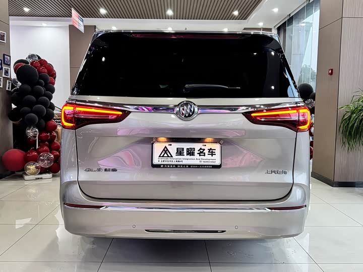 Фото 9 - Buick GL8 ES