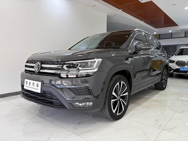 Фото 1 - Volkswagen Tharu