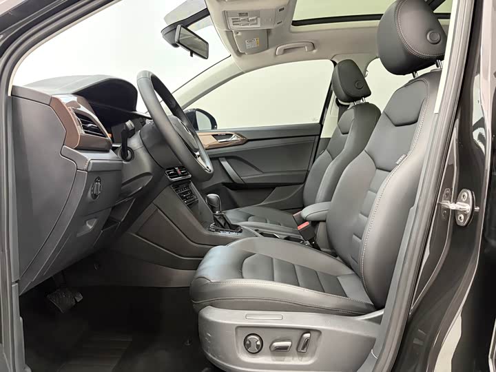 Фото 4 - Volkswagen Tharu