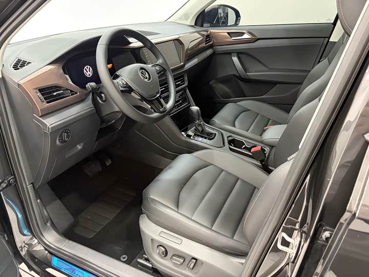 Фото 6 - Volkswagen Tharu