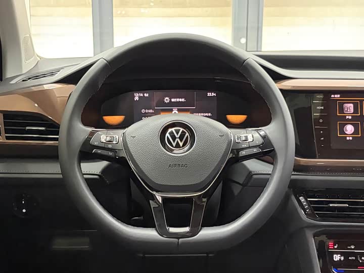 Фото 8 - Volkswagen Tharu