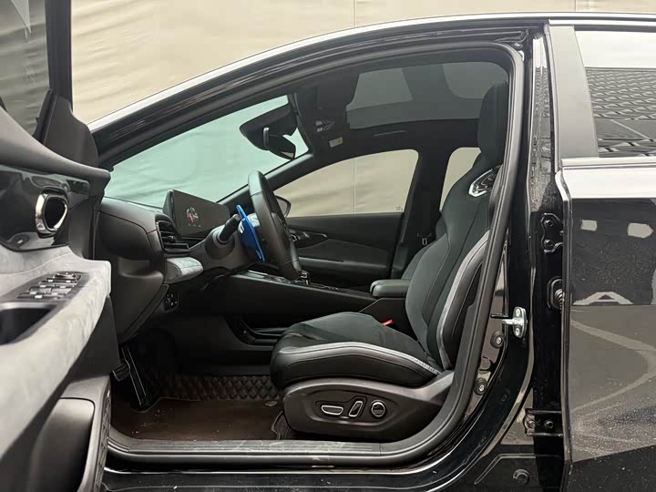 Фото 5 - GAC Trumpchi Empow R