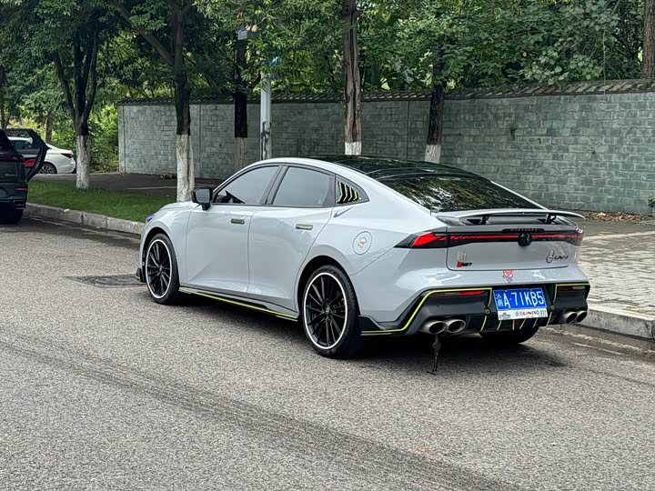 Фото 4 - Changan UNI-V