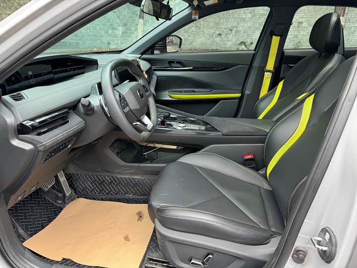 Фото 9 - Changan UNI-V