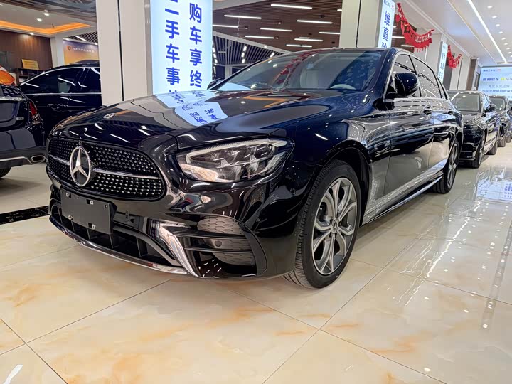 Фото 1 - Mercedes-Benz E-Class