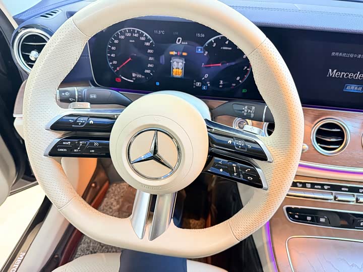 Фото 6 - Mercedes-Benz E-Class