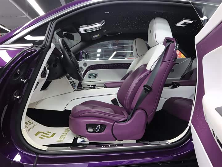 Фото 6 - Rolls-Royce Spectre