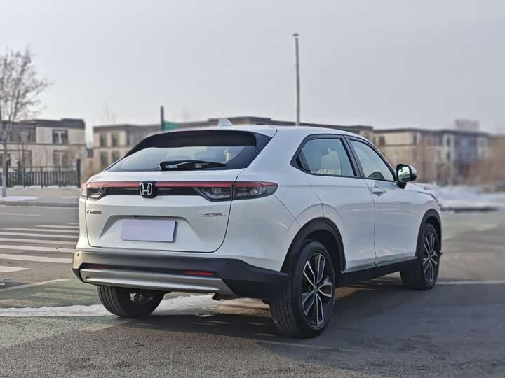 Фото 7 - Honda Vezel