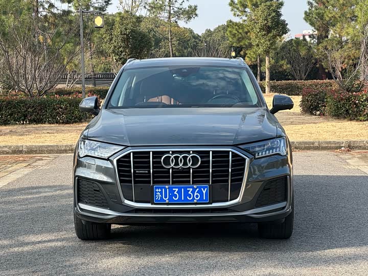 Фото 2 - Audi Q7