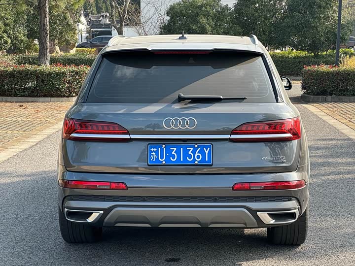 Фото 7 - Audi Q7