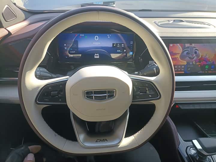 Фото 3 - Geely Monjaro