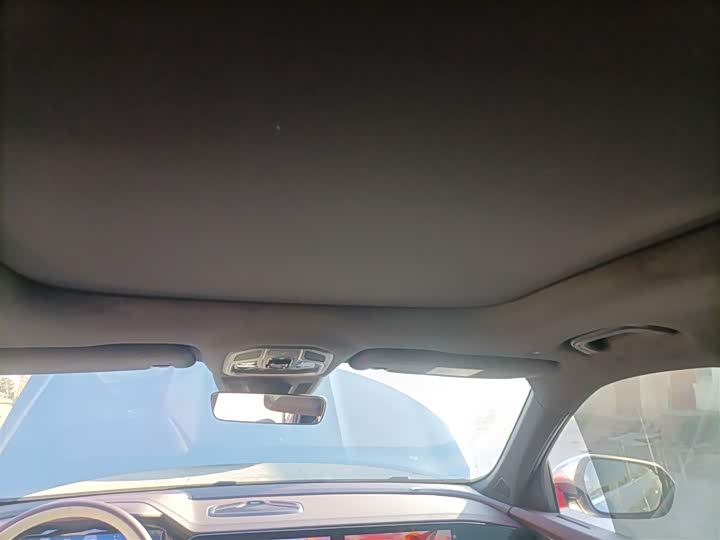 Фото 8 - Geely Monjaro