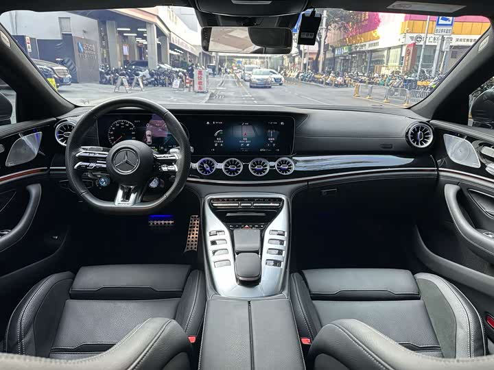 Фото 7 - Mercedes-Benz AMG GT