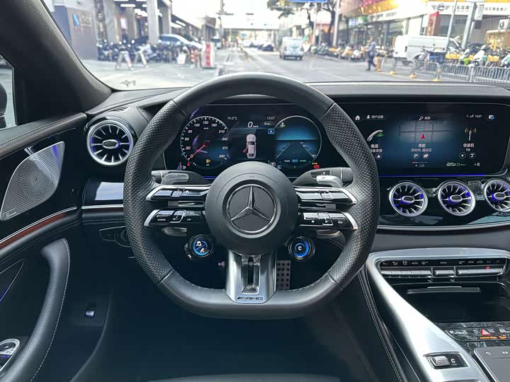 Фото 9 - Mercedes-Benz AMG GT