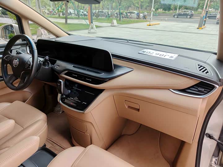 Фото 6 - Buick GL8 ES