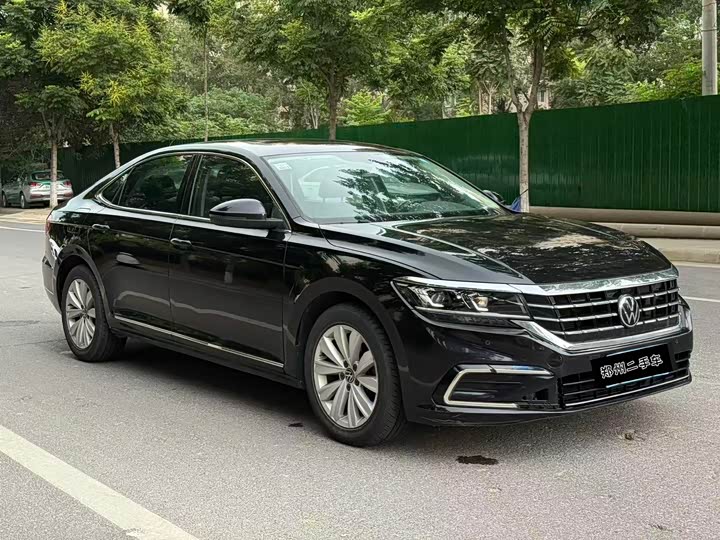 Фото 3 - Volkswagen Passat