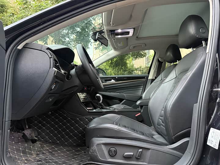 Фото 4 - Volkswagen Passat