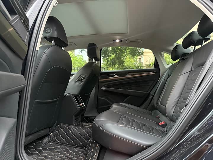 Фото 6 - Volkswagen Passat