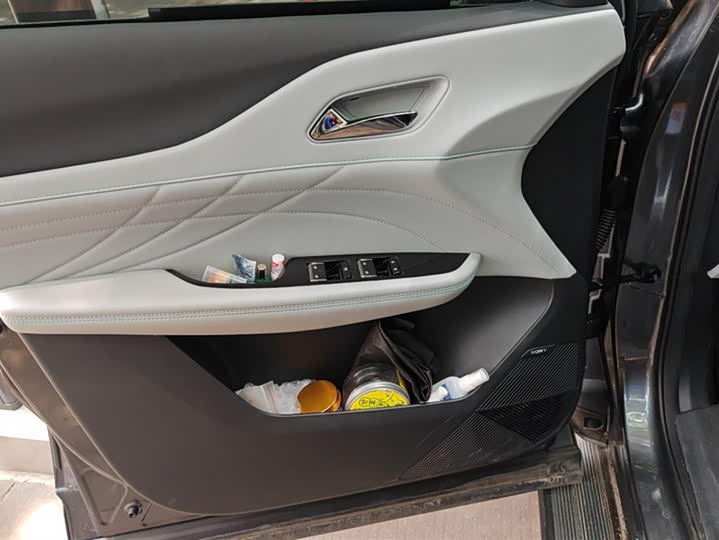 Фото 7 - Changan UNI-Z Hybrid