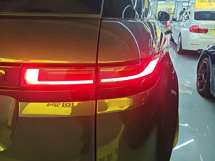 Фото 8 - Land Rover Range Rover Evoque L