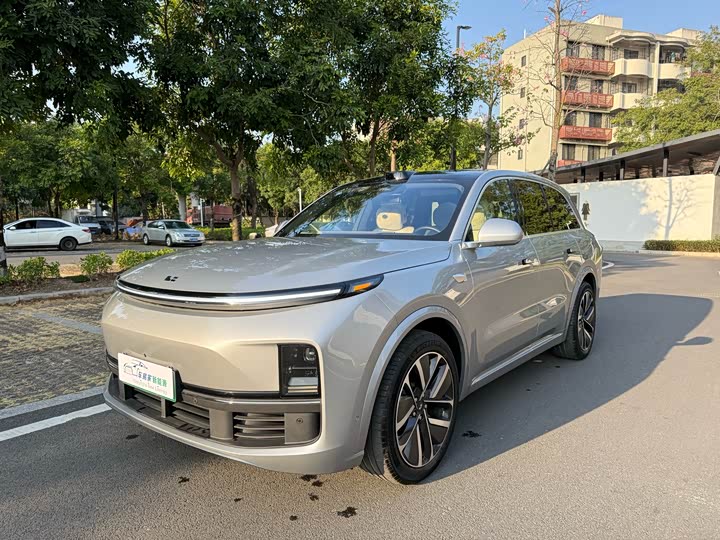 Фото 1 - LiXiang L8