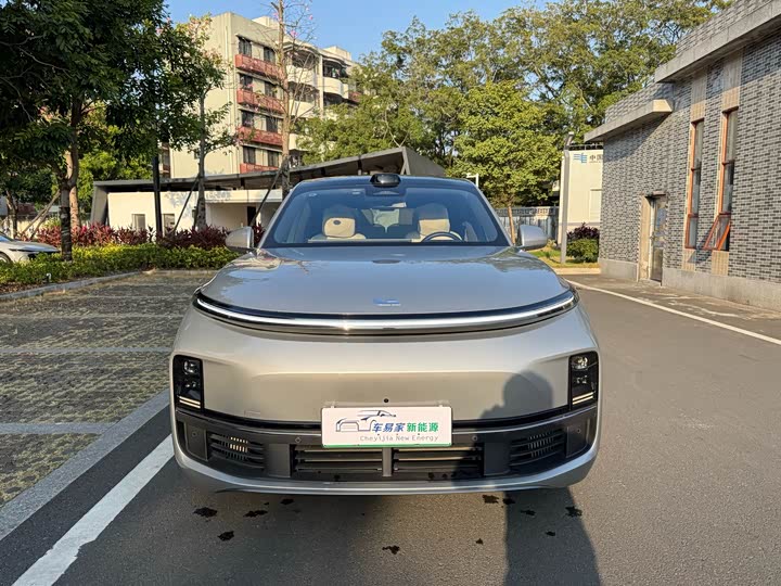 Фото 2 - LiXiang L8