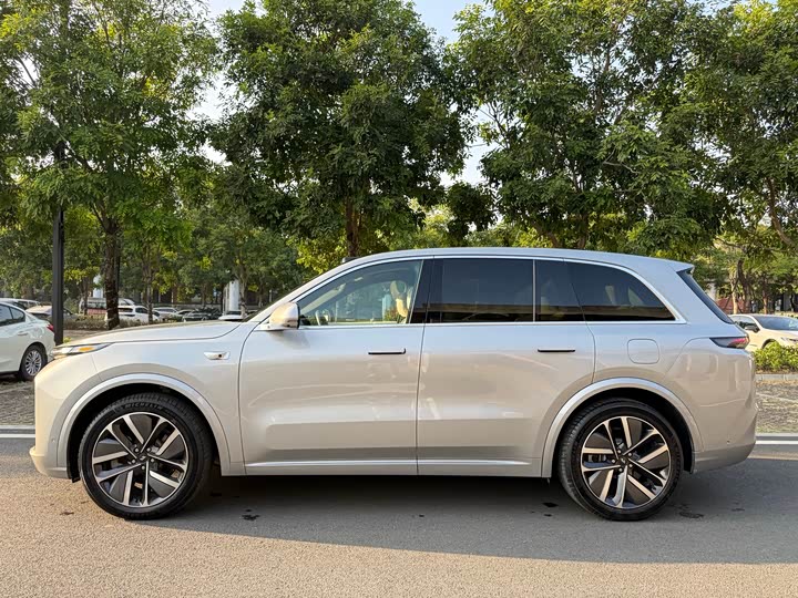 Фото 4 - LiXiang L8