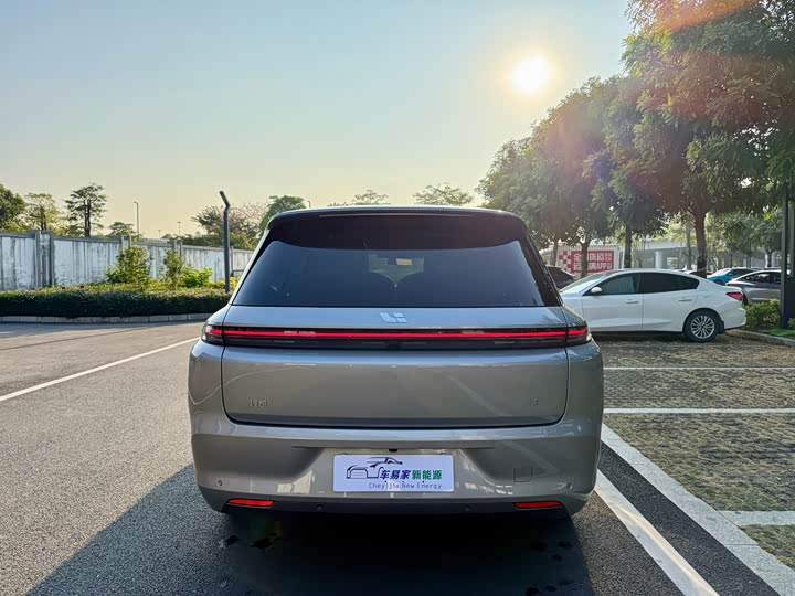 Фото 7 - LiXiang L8