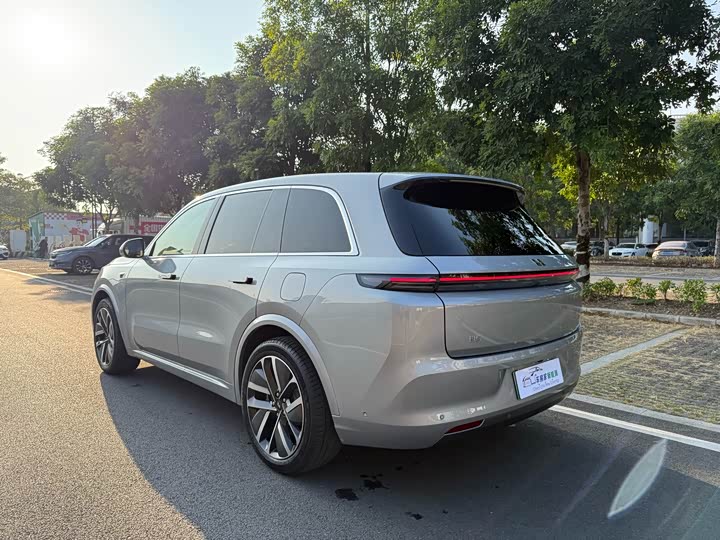 Фото 8 - LiXiang L8