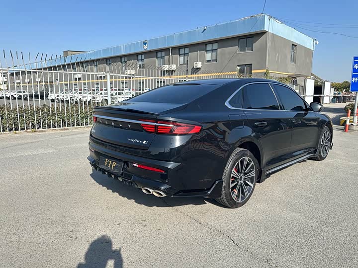 Фото 8 - Geely Preface