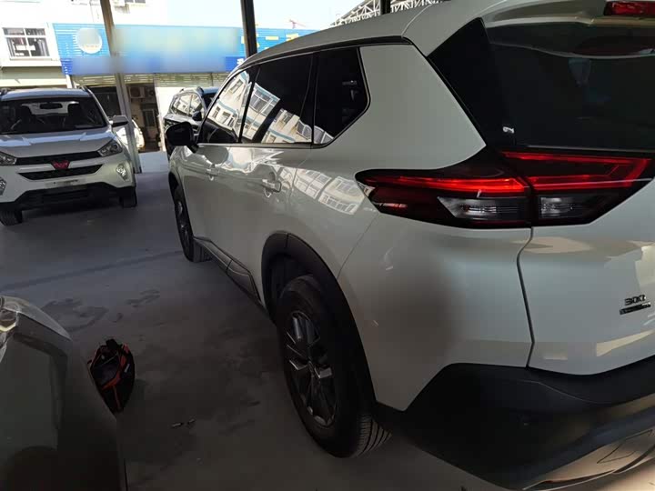 Фото 5 - Nissan X-Trail