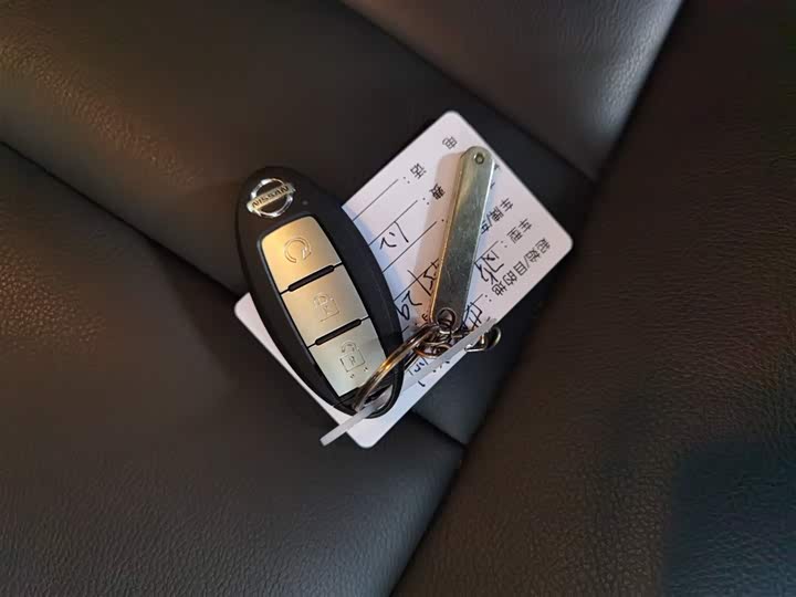 Фото 9 - Nissan X-Trail