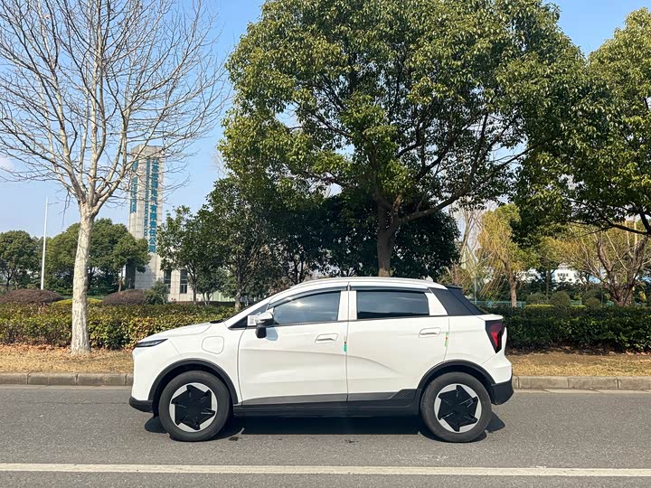 Фото 8 - Geely Geometry E Firefly