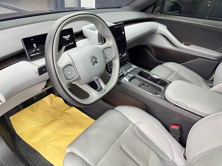 Фото 8 - Nio ET5T